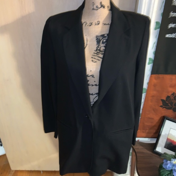 Sag Harbor Jackets & Blazers - ‼️LAST WEEK AVAILABLE‼️Sag Harbor black suitjacket